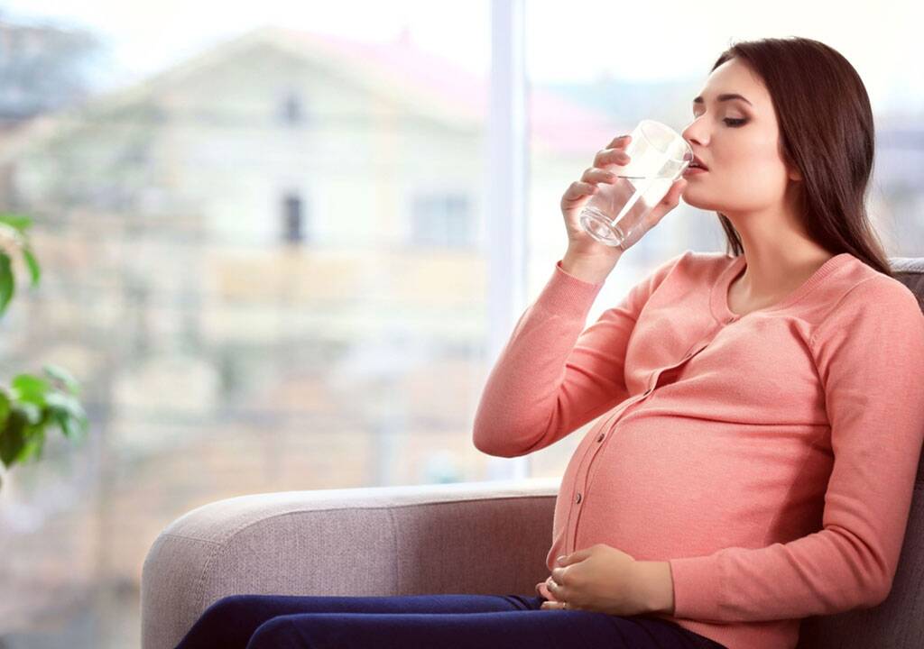 Myths and Facts About Pregnant Women Drinking Ice Water