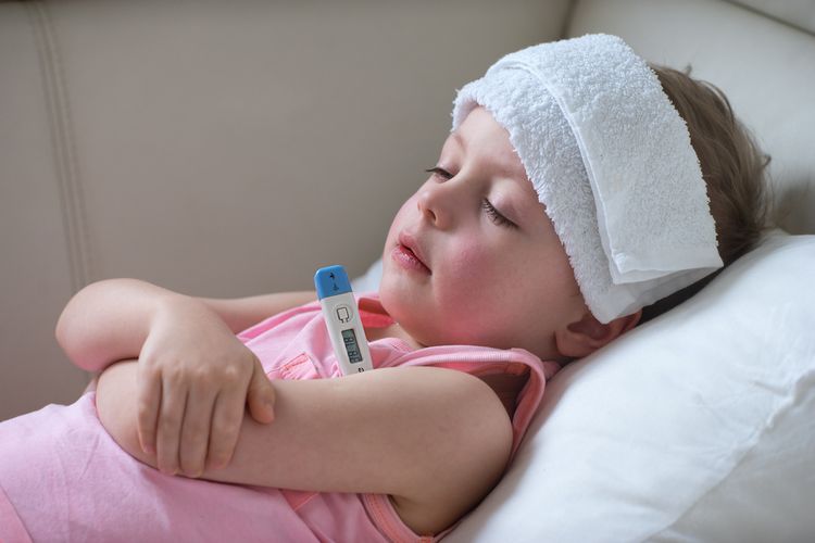 Correct Handling for Children with Fever at Home