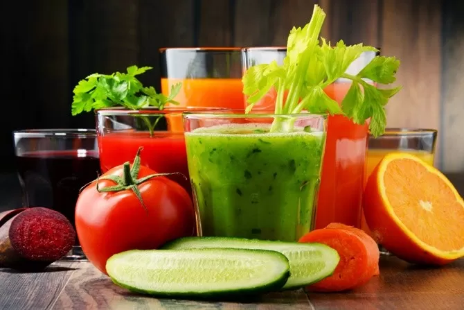 Consuming Fruit Directly and Making Juice
