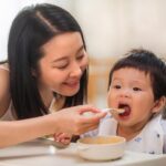 Signs that a baby is ready to be given complementary foods for breast milk