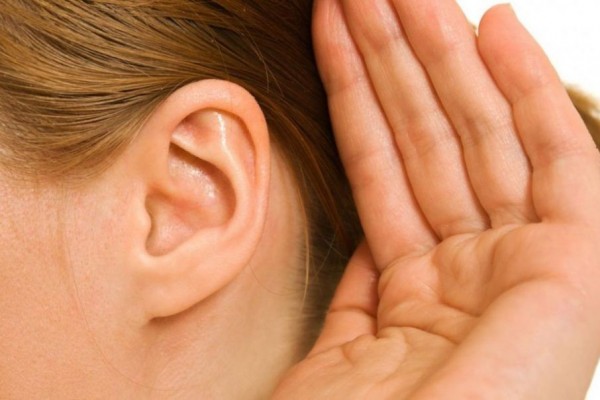 Problems Caused by Dry Earwax Buildup and How to Deal with It