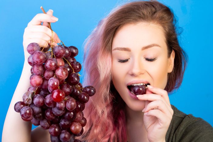 Various Benefits of Grapes for Breastfeeding Mothers