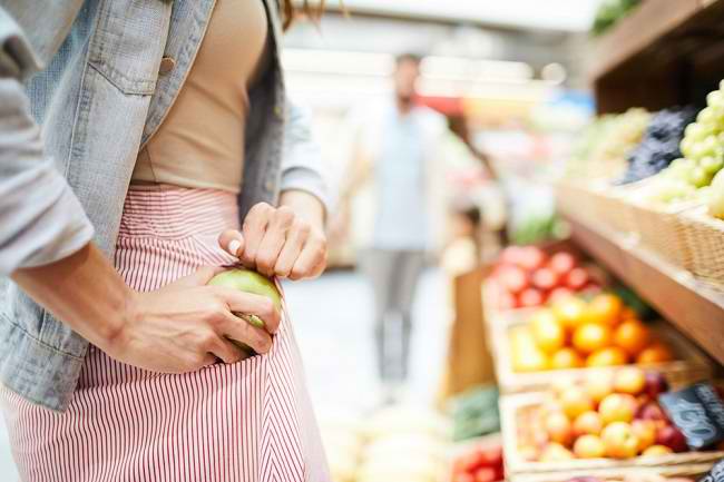 Understanding the Symptoms, Causes and How to Treat Kleptomania
